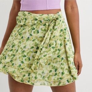 Aerie Green Floral Print Summer Flowy Bow Mini Wrap Skirt Size Small